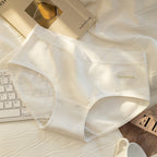 White Shelliy Brief Front — Cotton-Gusset