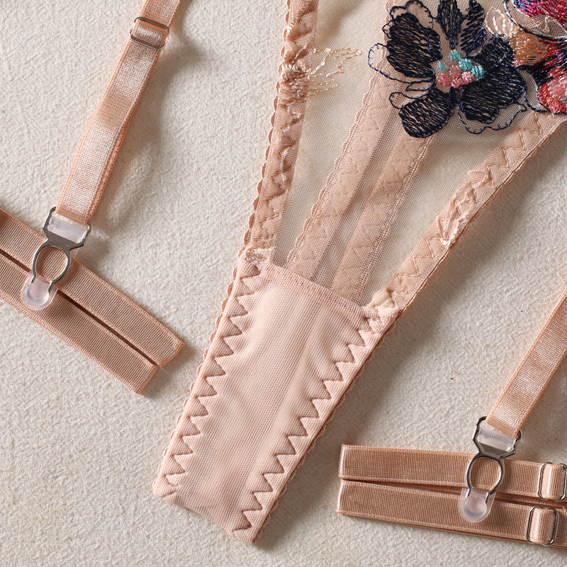 Shelliy Romantic Embroidered Floral 4-Piece Lingerie & Thong Set