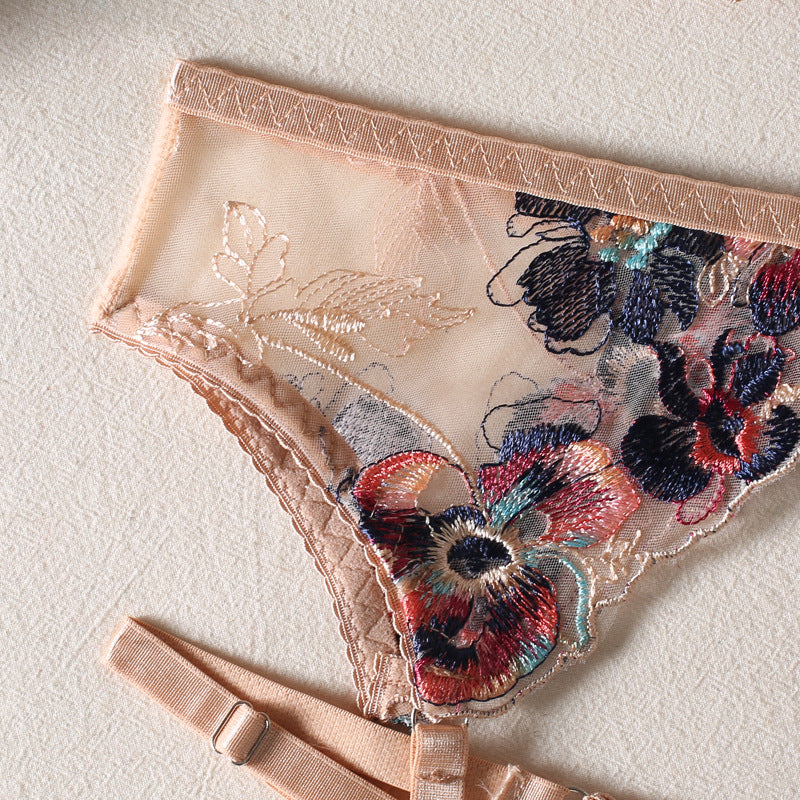 Shelliy Romantic Embroidered Floral 4-Piece Lingerie & Thong Set
