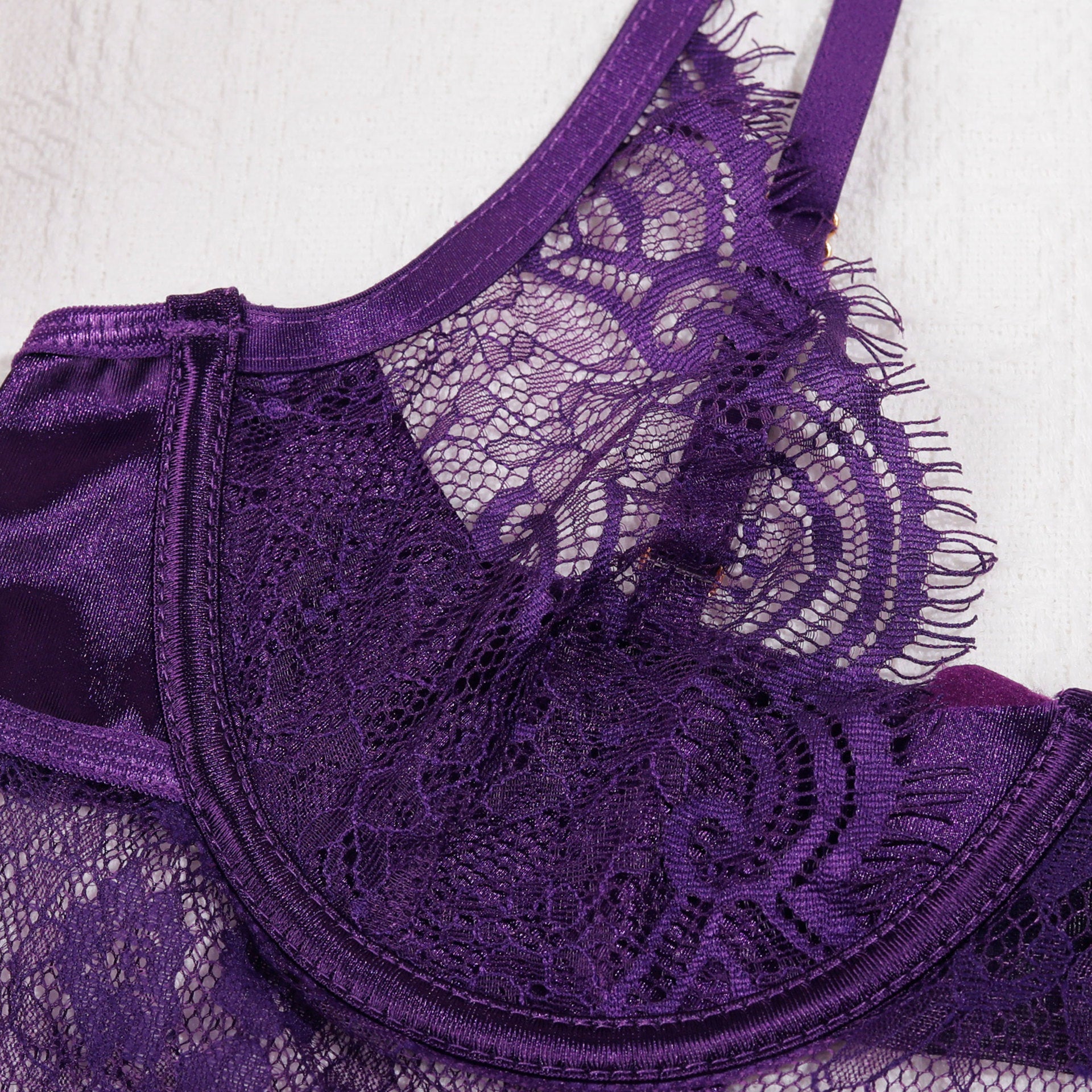 Shelliy Dark Romance Sheer Lash-Lace Underwired Bodysuit